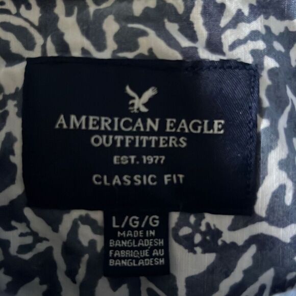 American Eagle Classic Fit Short Sleeve Button Up Sz. L - Picture 2 of 9
